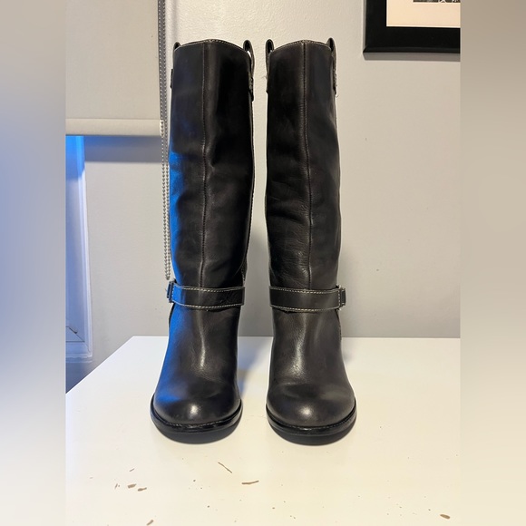 Ralph Lauren Knee-High Leather Boots - Picture 2 of 9